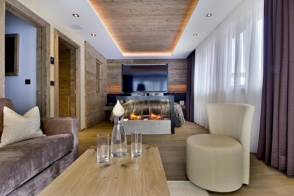 Pete Alpine Boutique Hotel - Klein Und Fein - Private Spa Suiten Und Zimmer St. Anton am Arlberg Rom bilde