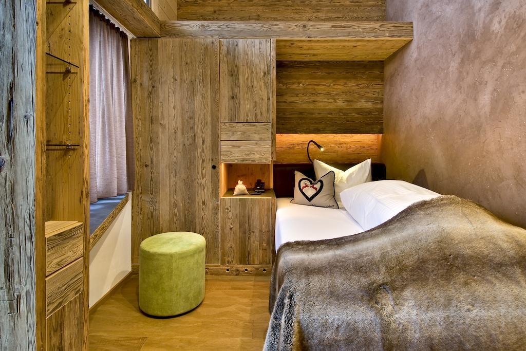 Pete Alpine Boutique Hotel - Klein Und Fein - Private Spa Suiten Und Zimmer St. Anton am Arlberg Rom bilde