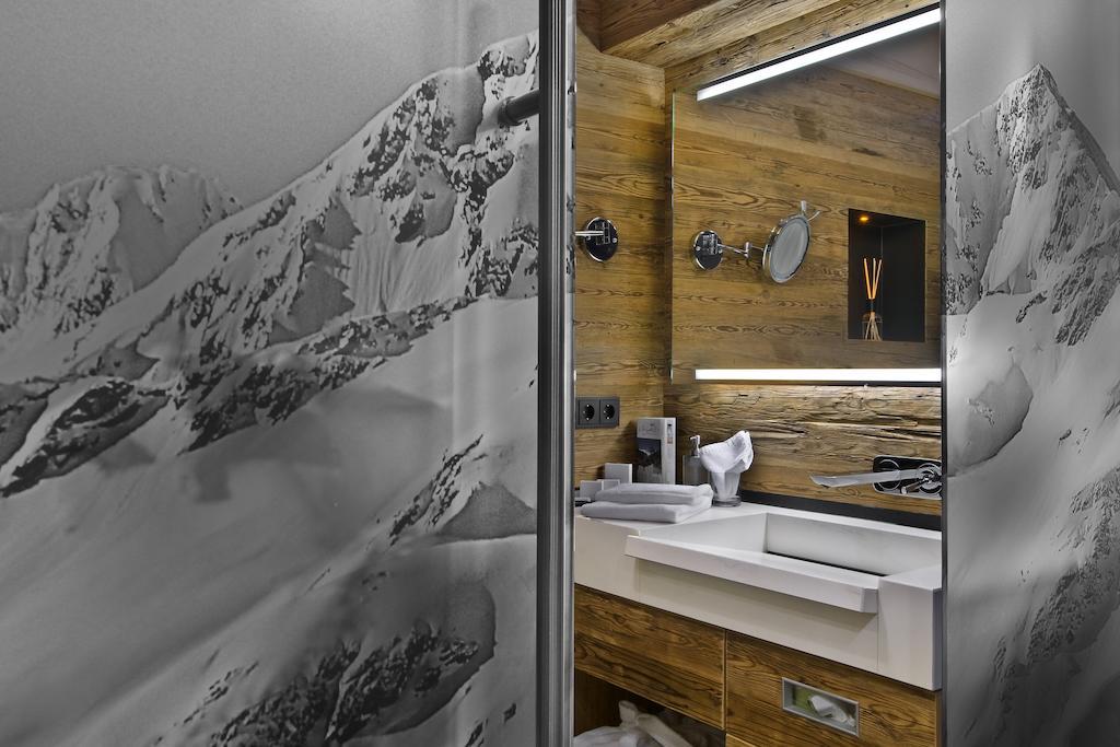Pete Alpine Boutique Hotel - Klein Und Fein - Private Spa Suiten Und Zimmer St. Anton am Arlberg Rom bilde